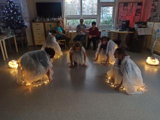 VÁNOČNÍ POSEZENÍ V DST