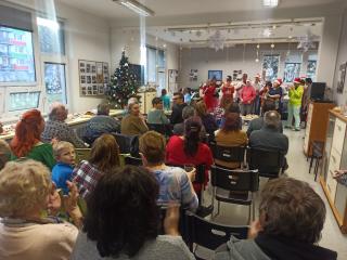 VÁNOČNÍ POSEZENÍ V DST