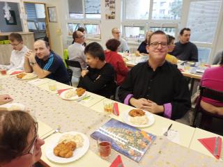 VÁNOČNÍ POSEZENÍ V DST