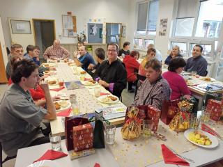 VÁNOČNÍ POSEZENÍ V DST