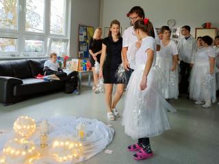 VÁNOČNÍ POSEZENÍ V DST