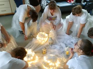 VÁNOČNÍ POSEZENÍ V DST