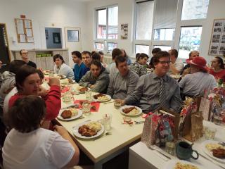 VÁNOČNÍ POSEZENÍ V DST