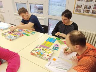 VZDĚLÁVÁNÍ O PRÁZDNINÁCH