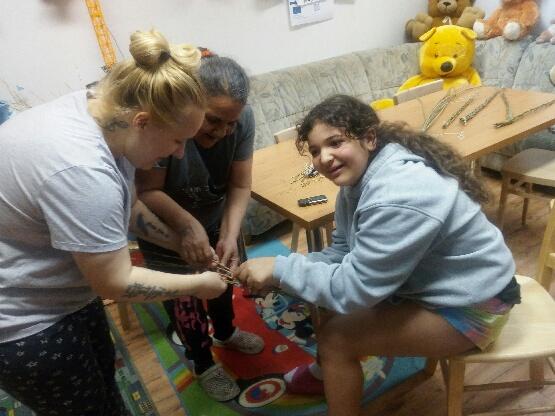 Velikonoční pletení pomlázky