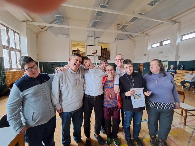 ČLOVĚČE, NEZLOB SE - OSEK